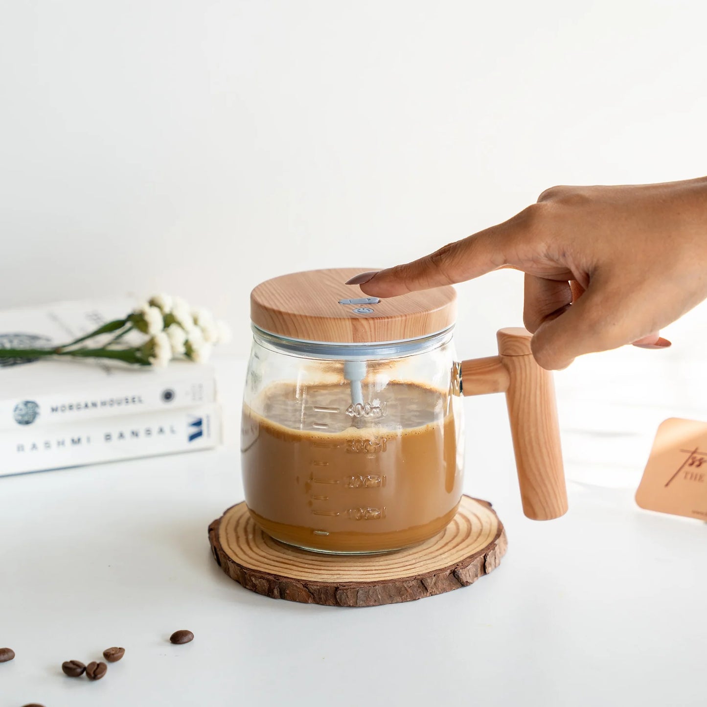 Portable Self Stirring Mug